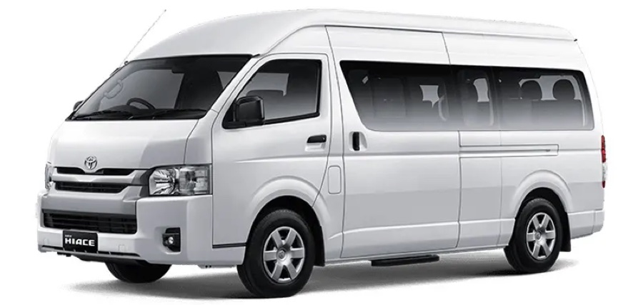 Toyota Hiace untuk rombongan wisata Goa Pindul dari Yogyakarta