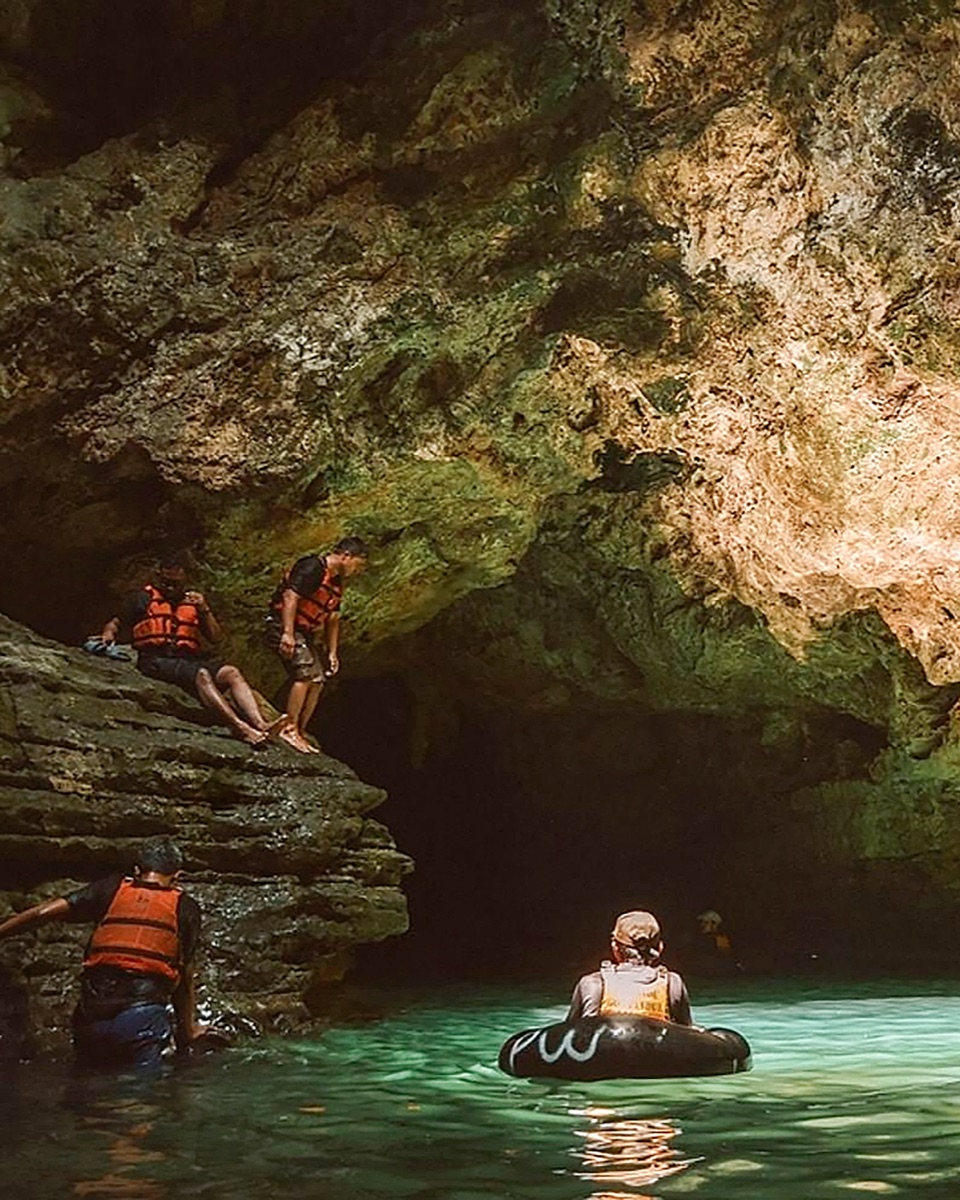 Sungai bawah tanah Goa Pindul Gunungkidul