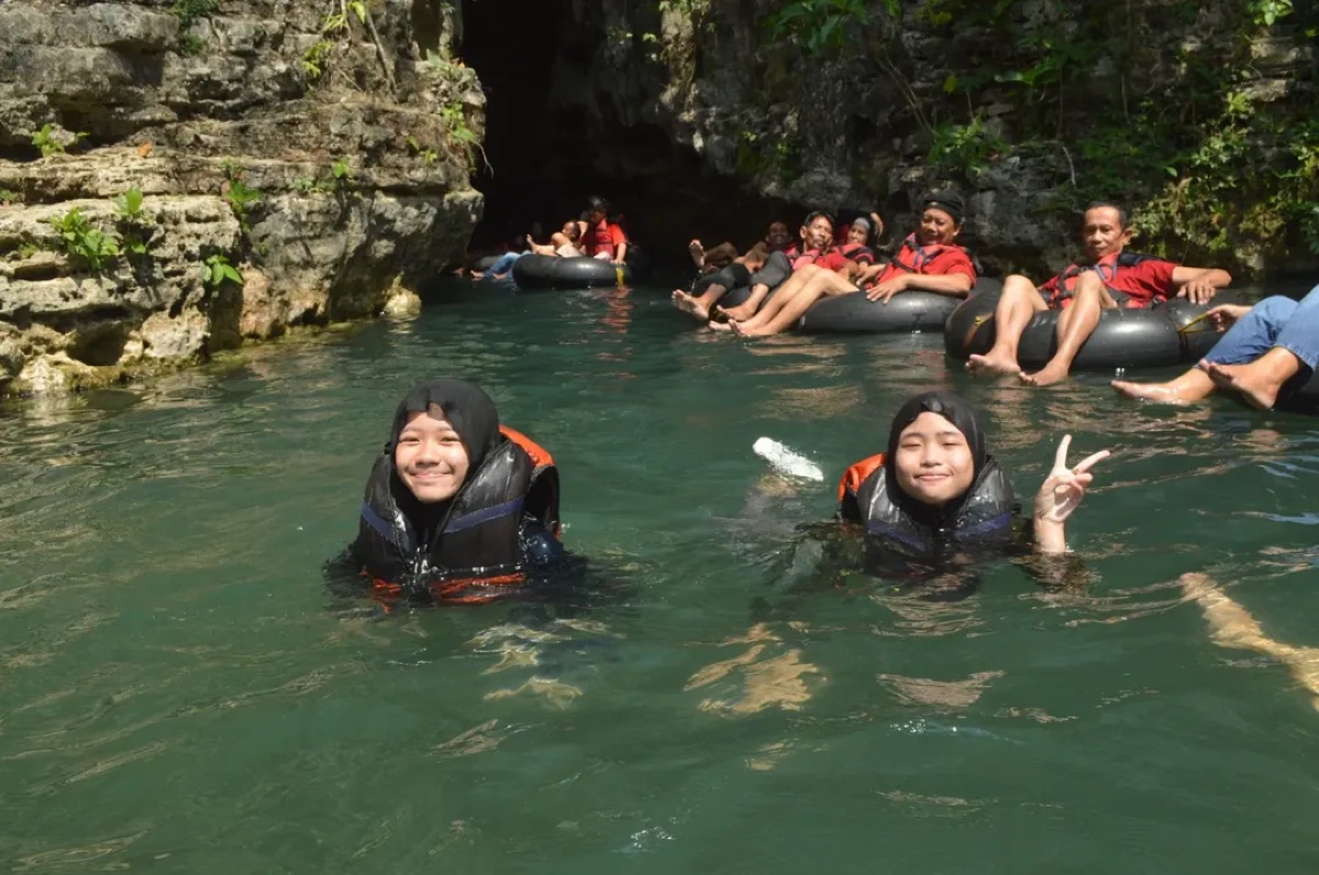Paket cave tubing Goa Pindul harga terjangkau