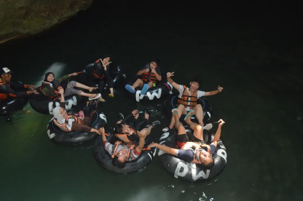 Harga tiket cave tubing Goa Pindul terjangkau